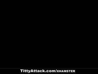 Tittyattack - مفلس اتينا مارس الجنس بواسطة ال تجمع: حر x يتم التصويت عليها فيديو 92