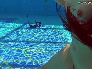 Andreina de luxe adalah sebuah nyaman columbian berenang telanjang